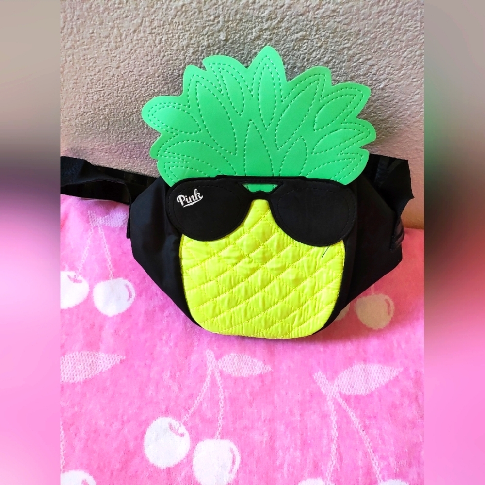PINK Victoria Secret Pineapple Cooler Bag w/ Zipper & Shoulder Strap
